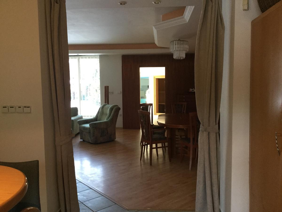Justyna Villa Pardubice Buitenkant foto