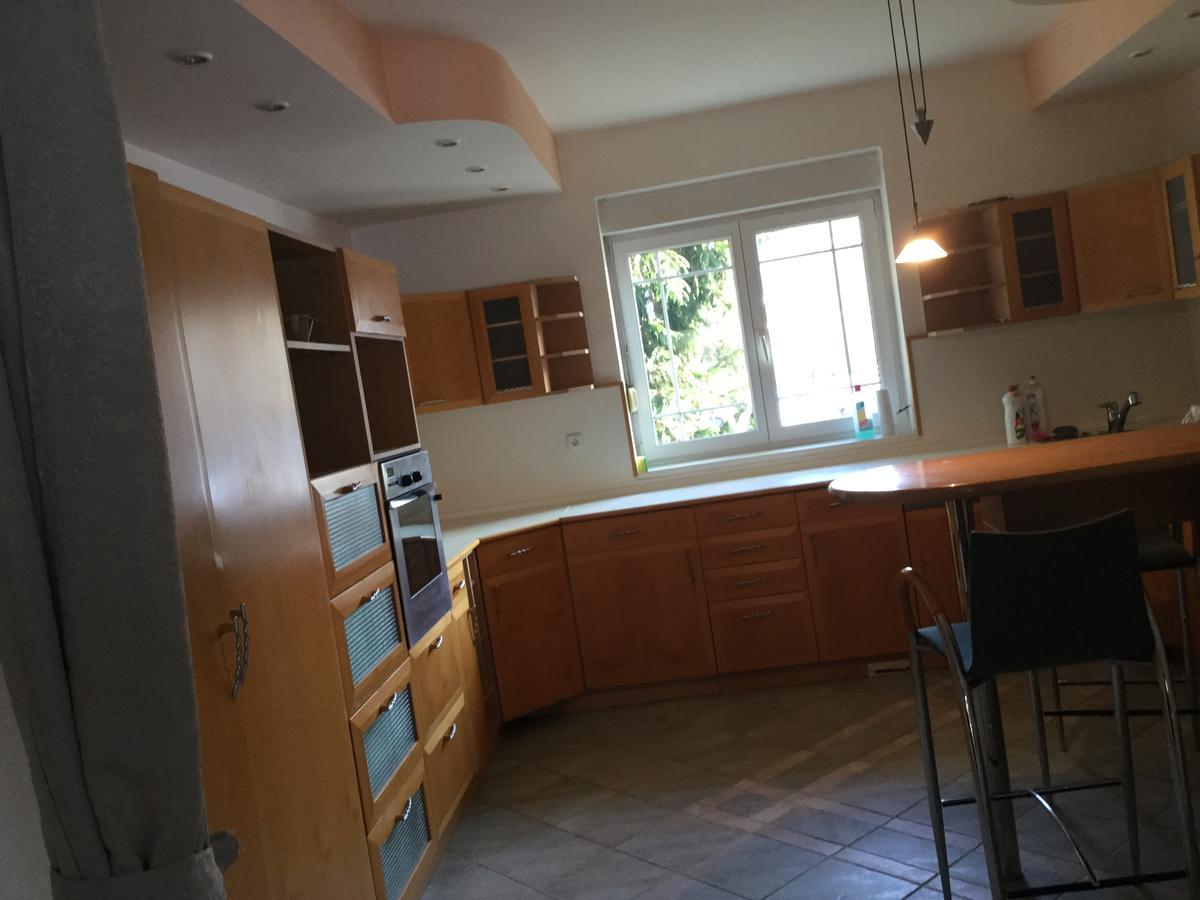Justyna Villa Pardubice Buitenkant foto