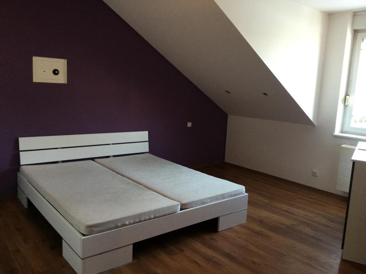 Justyna Villa Pardubice Buitenkant foto