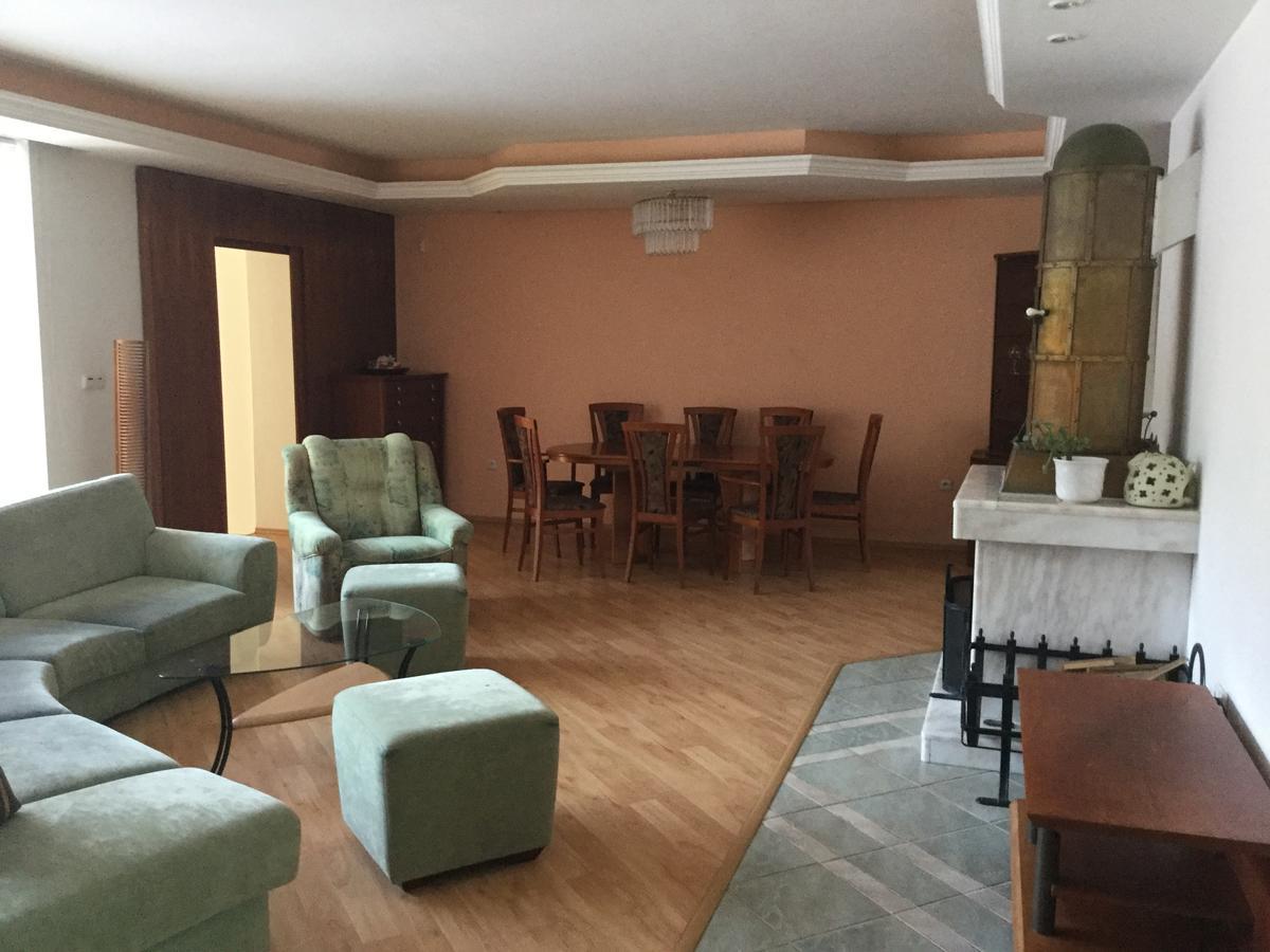 Justyna Villa Pardubice Buitenkant foto