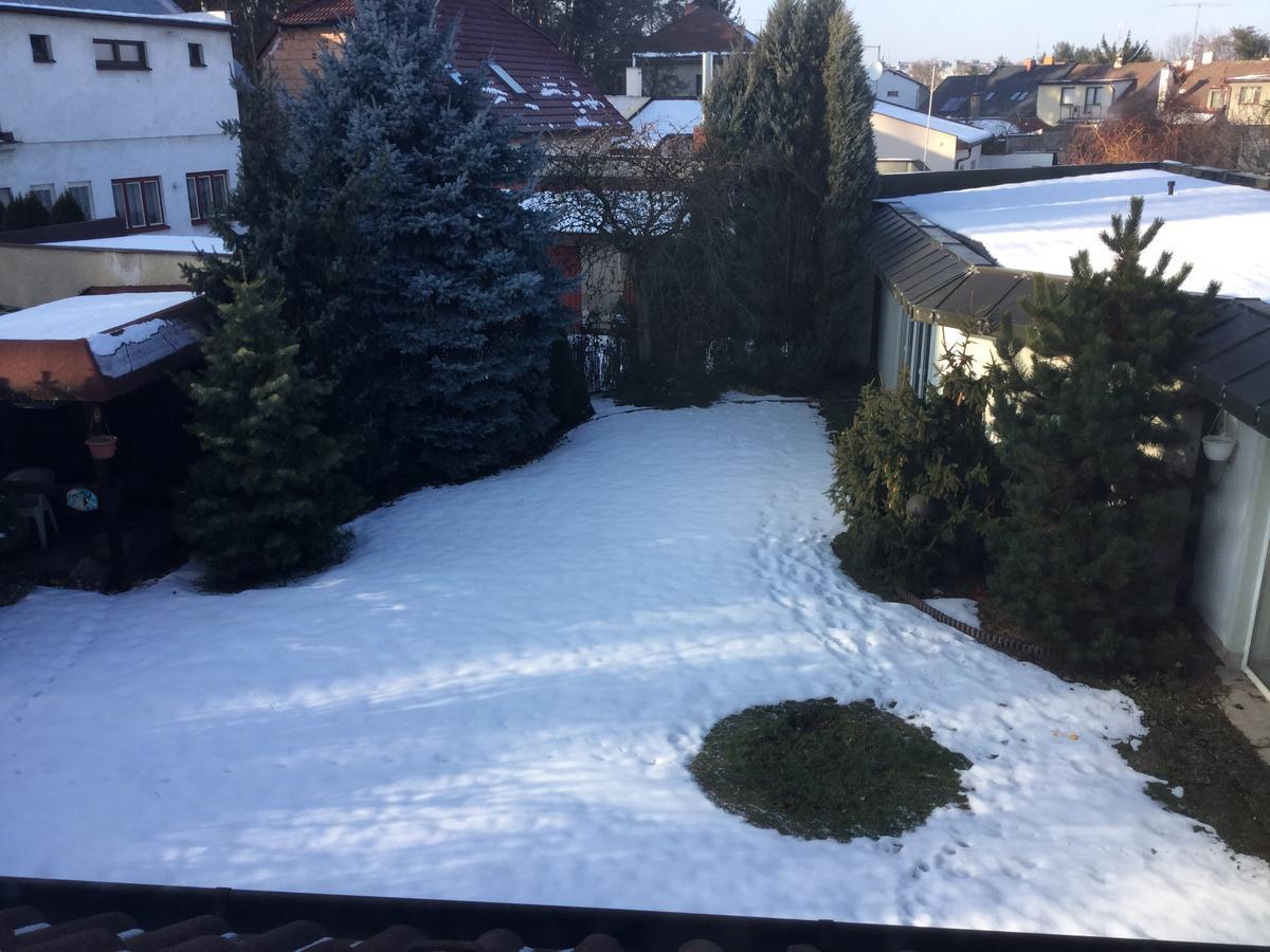 Justyna Villa Pardubice Buitenkant foto