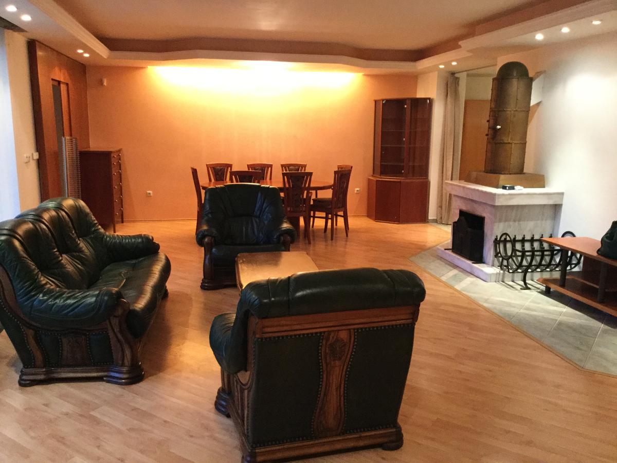 Justyna Villa Pardubice Buitenkant foto
