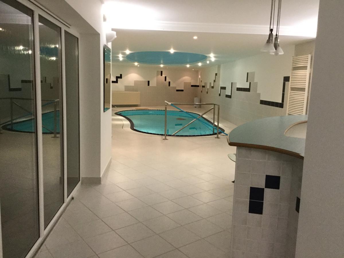Justyna Villa Pardubice Buitenkant foto